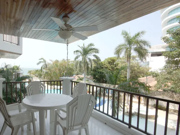 Apartamento en Santa Marta frente al mar