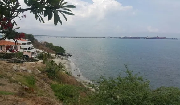Lote en Santa Marta Frente al Mar