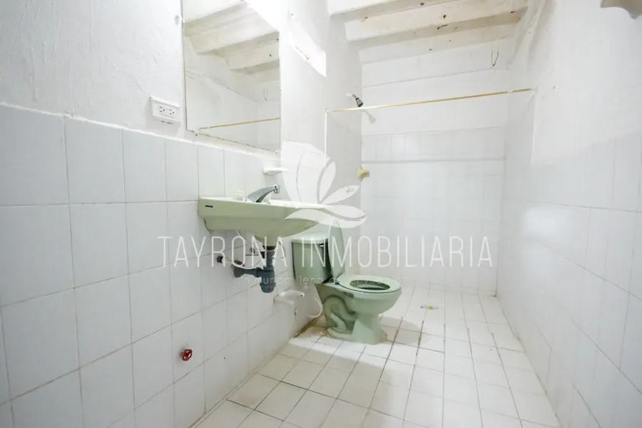 Venta de bodega con oficina, Rodadero, Santa Marta