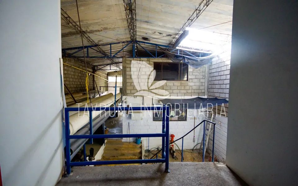 Venta de bodega con oficina, Rodadero, Santa Marta