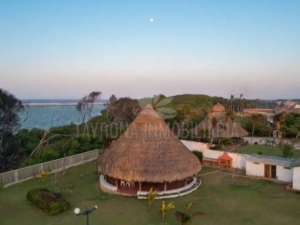 Casa y lote en venta en Salgar, Barranquilla.