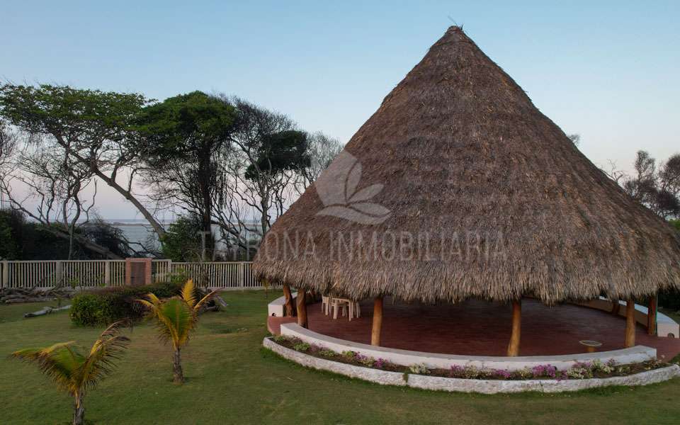 Casa y lote en Salgar, Barranquilla