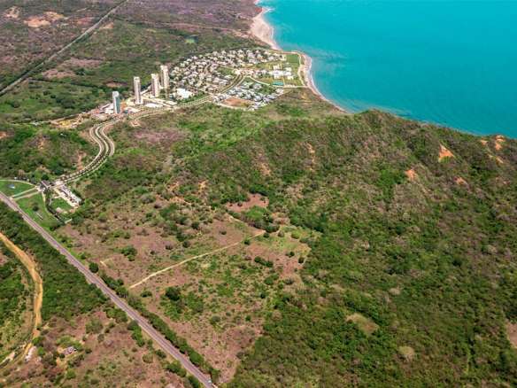 Lote con Playa entre Barranquilla y Cartagena