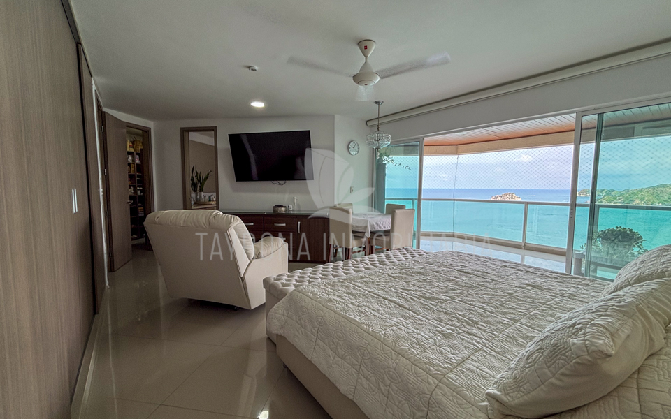 Apartamento en venta frente al mar – Primera línea de playa Santa Marta