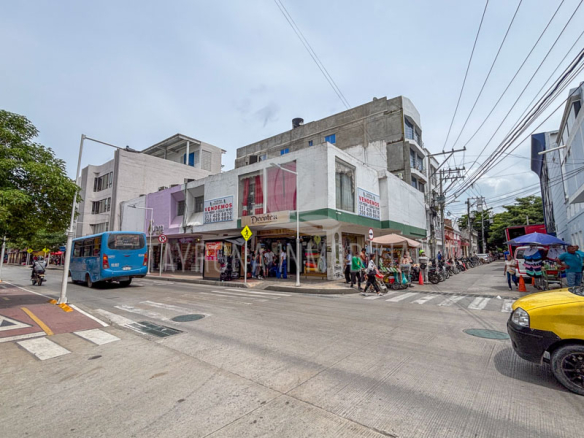 Local comercial en venta Quinta Avenida de alto flujo