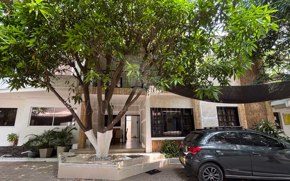 Cabaña en venta frente al mar en Playa Salguero