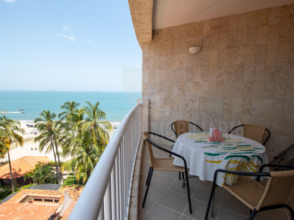 Apartaestudio en arriendo en Primera linea de playa