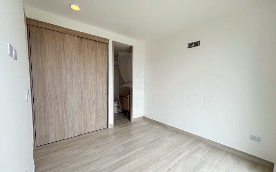 Apartaestudio en venta en Santa Marta con balcón y piscina infinita