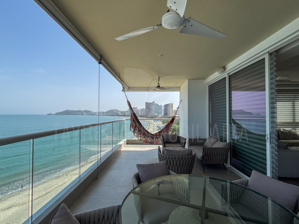 Apartamento frente al mar en venta en Bello Horizonte