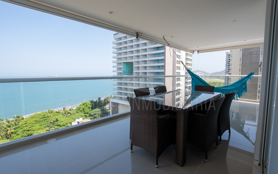 Apartamento frente al mar en arriendo en Bello Horizonte
