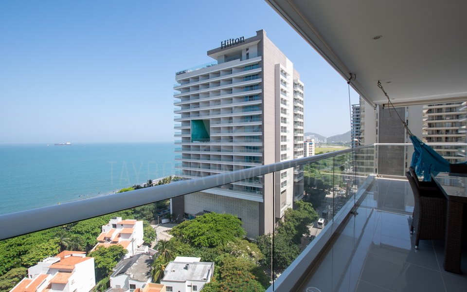 Apartamento frente al mar en arriendo en Bello Horizonte