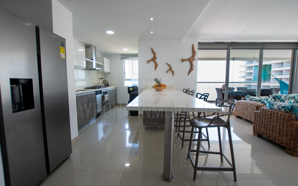 Apartamento frente al mar en arriendo en Bello Horizonte