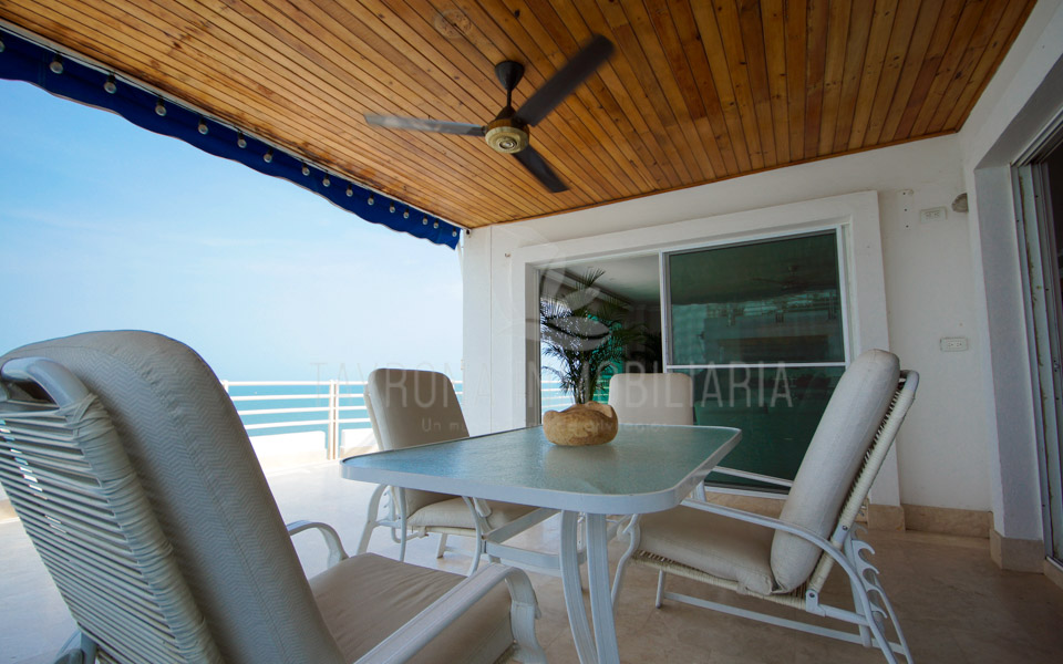 Apartamento frente al mar en venta en Pozos Colorados