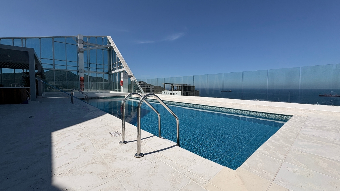 Apartasuite amoblada en venta en Bellavista, Santa Marta