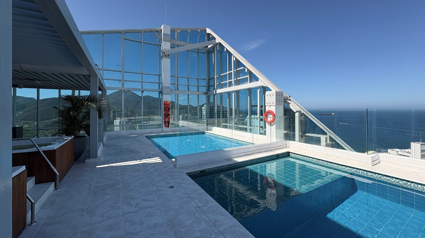 Apartasuite amoblada en venta en Bellavista, Santa Marta