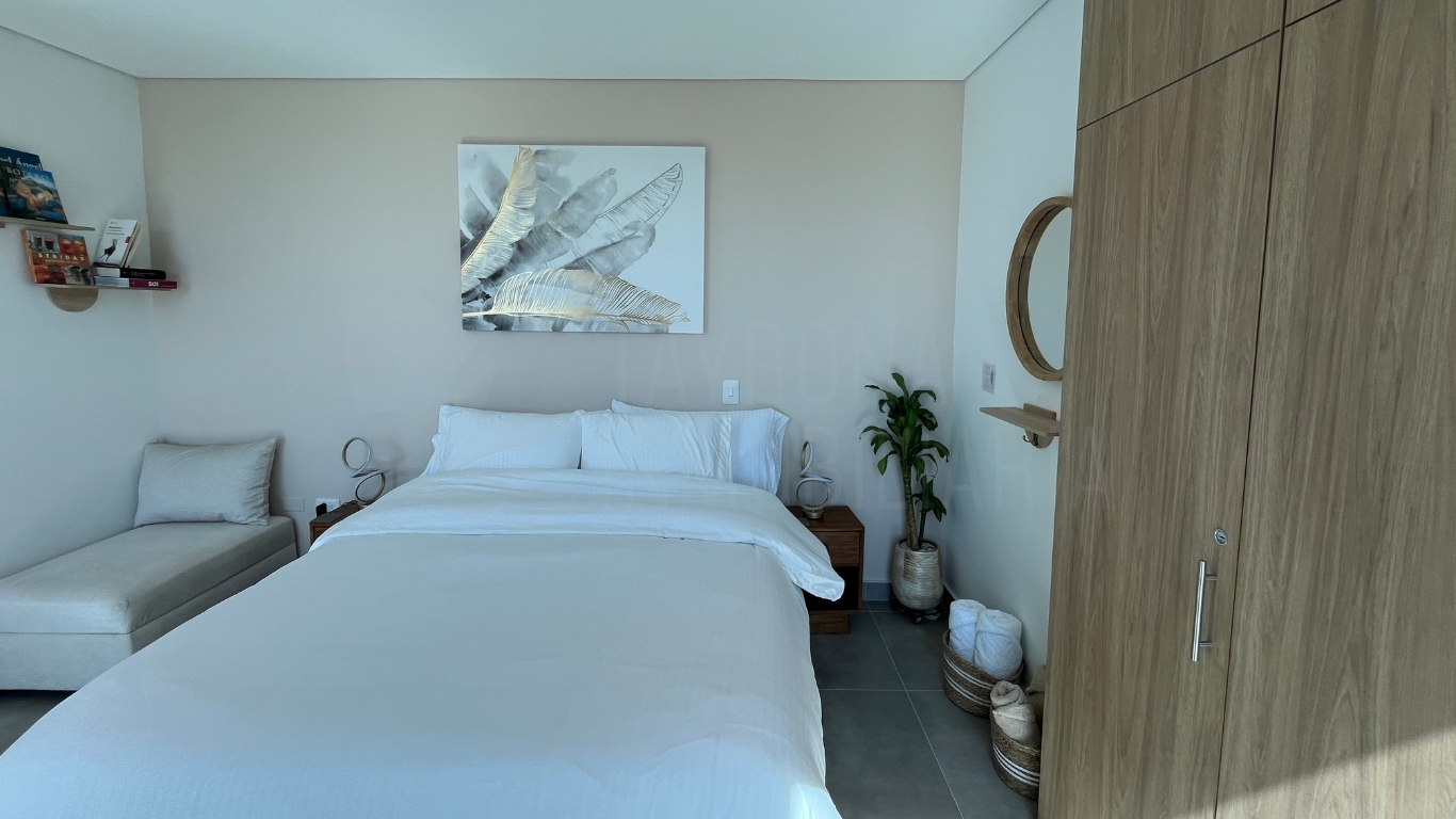 Apartasuite amoblada en venta en Bellavista, Santa Marta