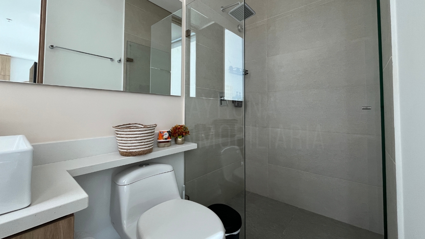 Apartasuite amoblada en venta en Bellavista, Santa Marta