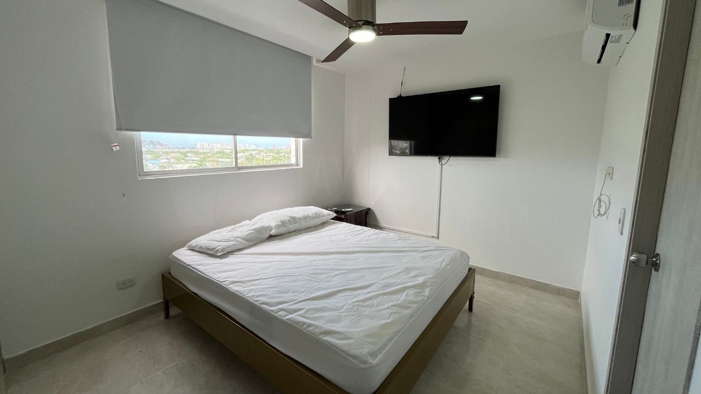 Apartamento amoblado de tres habitaciones