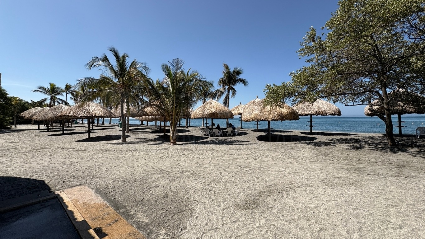 Apartamento frente al mar en venta en Pozos Colorados