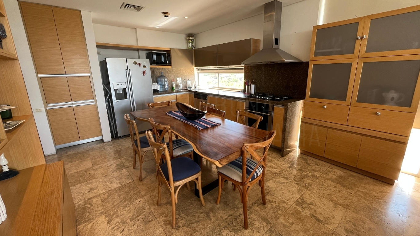 Apartamento frente al mar en venta en Pozos Colorados