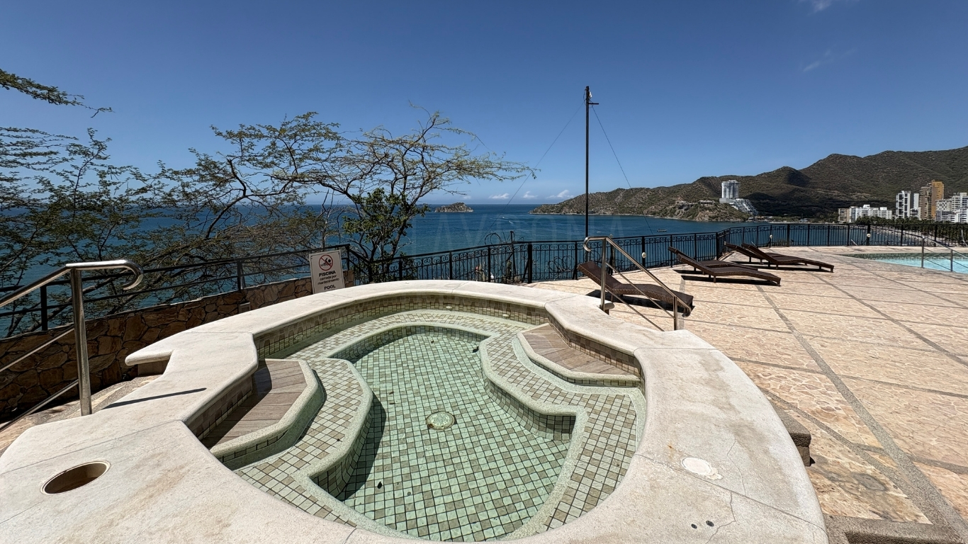 Penthouse dúplex frente al mar en venta en El Rodadero