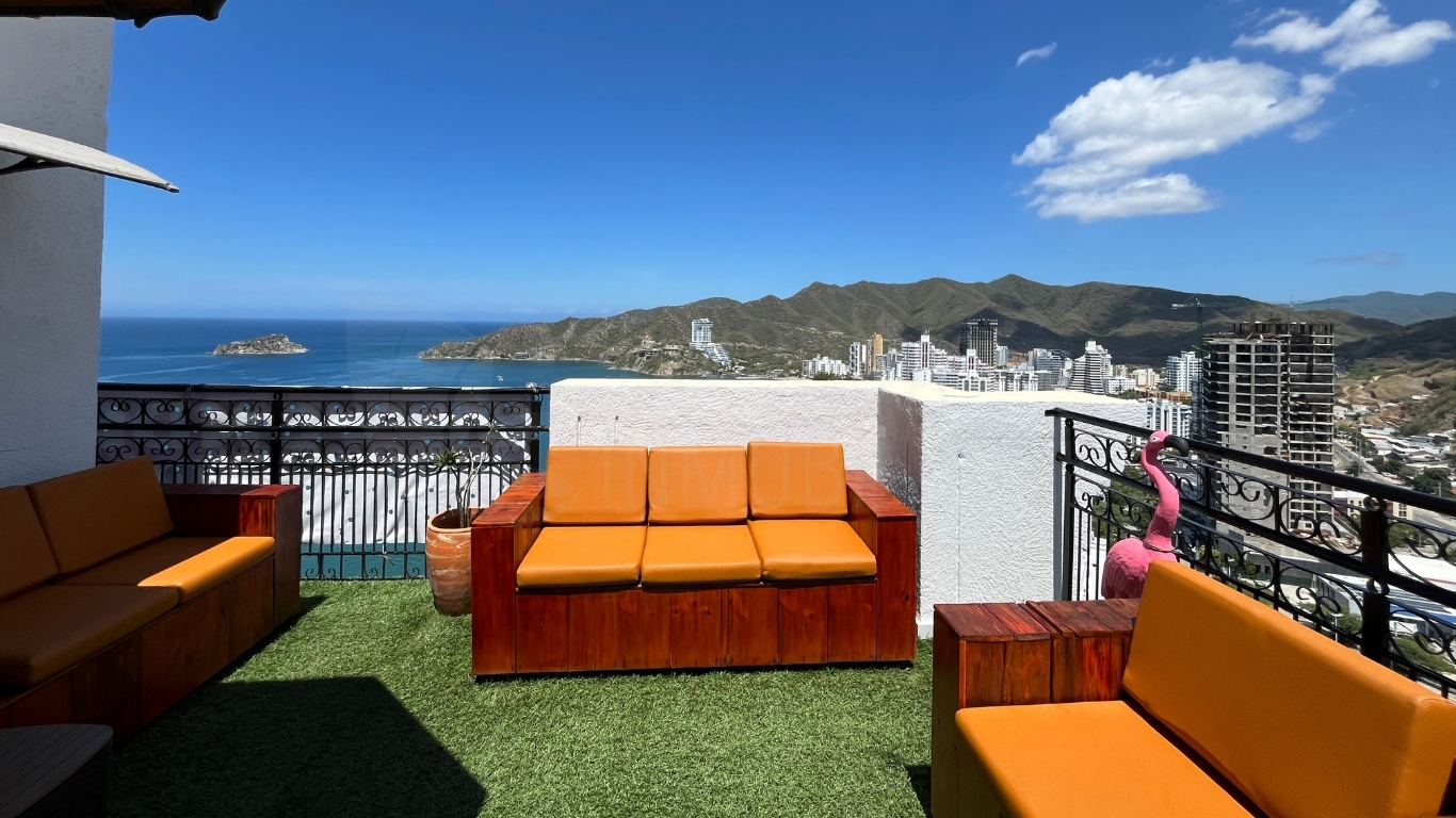 Penthouse dúplex frente al mar en venta en El Rodadero